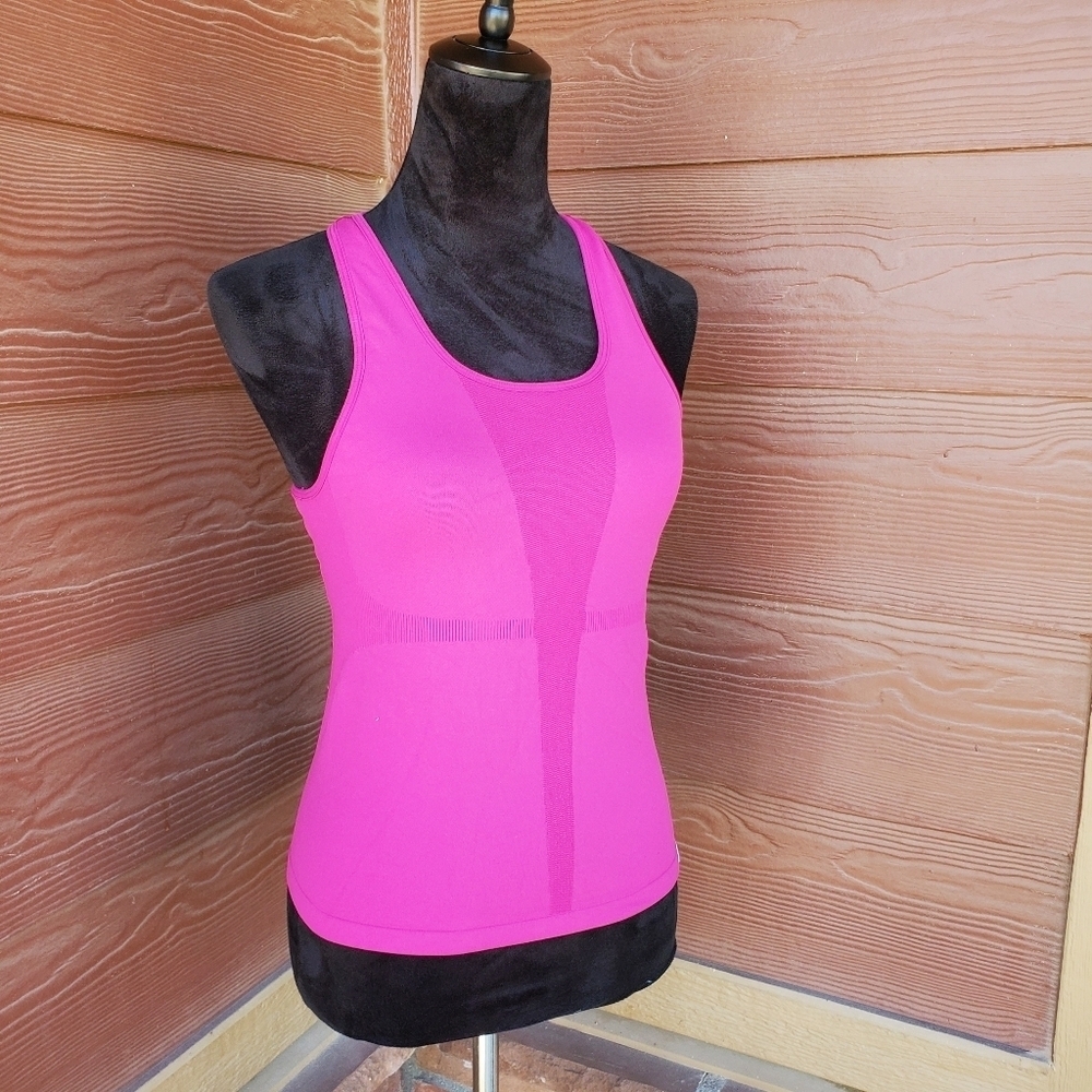 Reebok Play Dry Magenta Pink Women's Size Large Racerback Activewear Tank Top